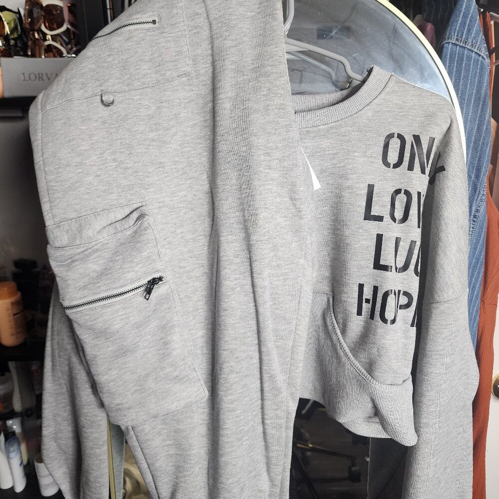 Curverra Gray Jogger Set